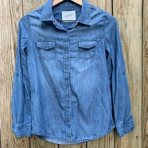 (3 for $15)⭐️ Arizona Jean Co denim button down Size S